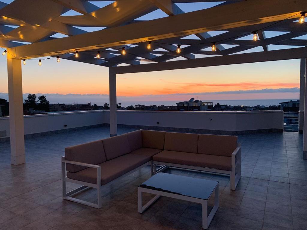 Terrace Ini * Terrasini