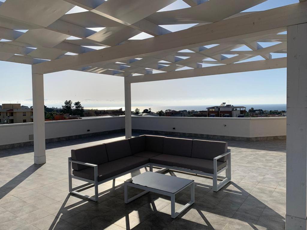 Apartment Terrace Ini